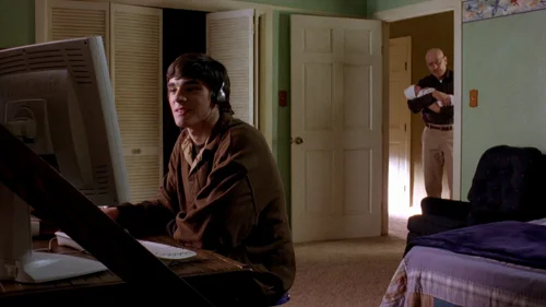 Still frame 56 from Breaking Bad Season 2 Episode 13