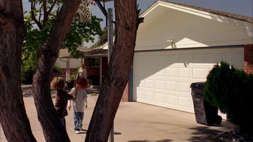 Still frame 19 from Breaking Bad Season 2 Episode 2