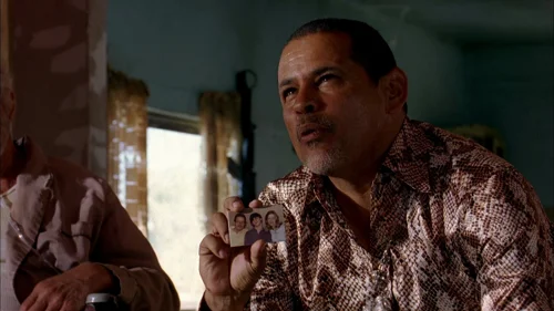 Still frame 27 from Breaking Bad Season 2 Episode 2
