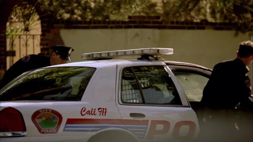 Still frame 14 from Breaking Bad Season 2 Episode 3