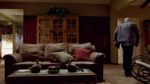 Still frame 65 from Breaking Bad Season 2 Episode 4