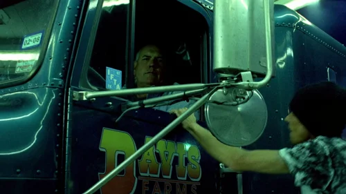 Still frame 57 from Breaking Bad Season 2 Episode 5