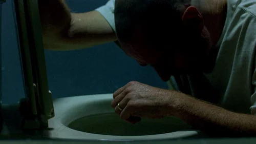 Still frame 9 from Breaking Bad Season 2 Episode 5