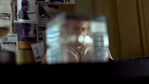 Still frame 12 from Breaking Bad Season 2 Episode 5