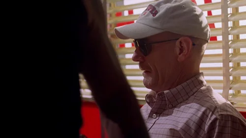 Still frame 35 from Breaking Bad Season 2 Episode 8