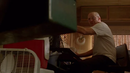 Still frame 70 from Breaking Bad Season 2 Episode 9