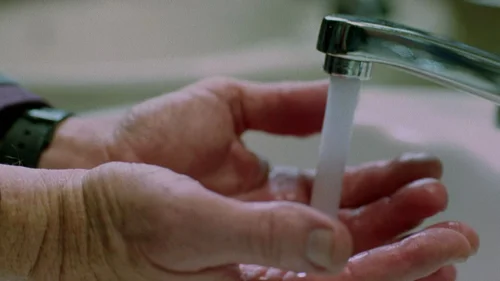 Still frame 84 from Breaking Bad Season 2 Episode 9