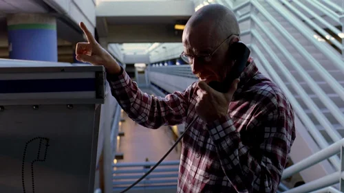 Still frame 17 from Breaking Bad Season 2 Episode 9