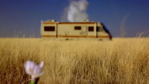 Still frame 32 from Breaking Bad Season 2 Episode 9