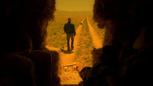 Still frame 81 from Breaking Bad Season 3 Episode 1