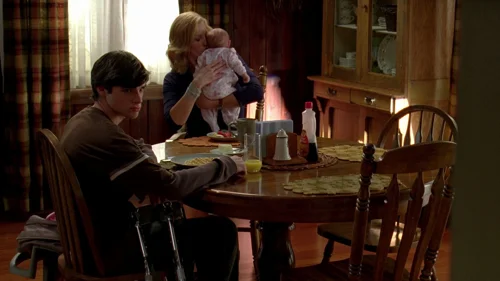 Still frame 26 from Breaking Bad Season 3 Episode 1