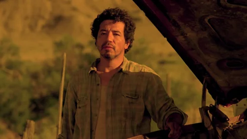 Still frame 45 from Breaking Bad Season 3 Episode 1