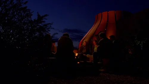 Still frame 54 from Breaking Bad Season 3 Episode 1