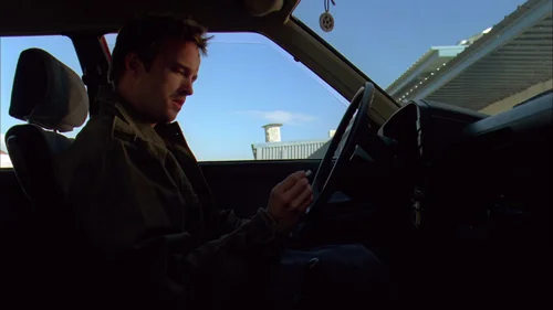 Still frame 17 from Breaking Bad Season 3 Episode 10