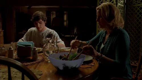 Still frame 62 from Breaking Bad Season 3 Episode 12