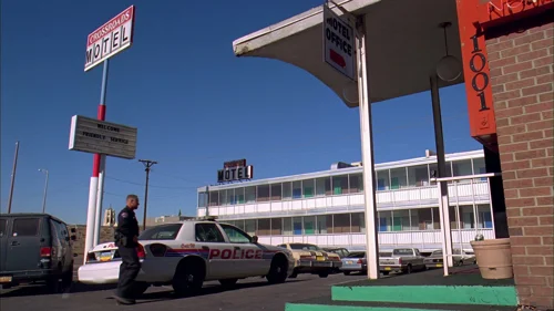 Still frame 3 from Breaking Bad Season 3 Episode 12