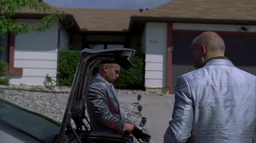 Still frame 71 from Breaking Bad Season 3 Episode 2