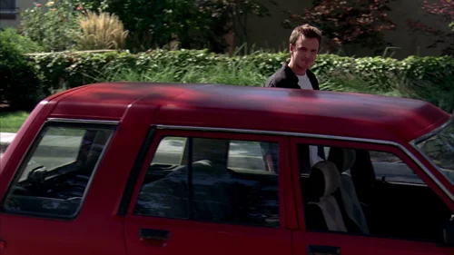 Still frame 15 from Breaking Bad Season 3 Episode 2