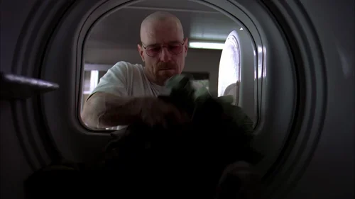 Still frame 19 from Breaking Bad Season 3 Episode 2