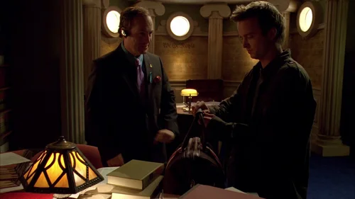 Still frame 34 from Breaking Bad Season 3 Episode 2