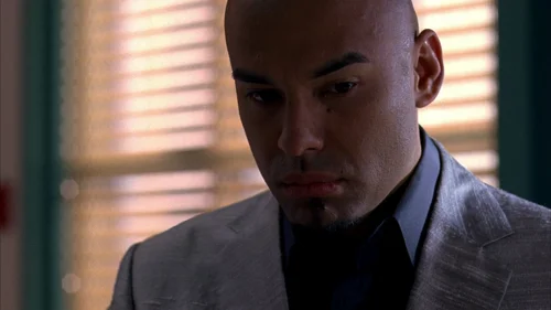 Still frame 40 from Breaking Bad Season 3 Episode 2