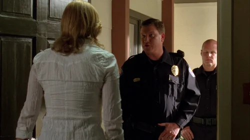 Still frame 19 from Breaking Bad Season 3 Episode 3