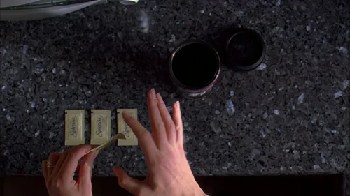 Still frame 18 from Breaking Bad Season 3 Episode 5