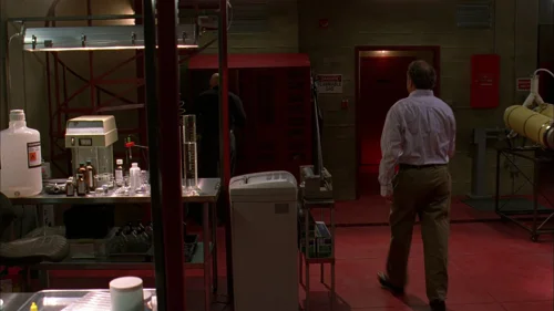 Still frame 42 from Breaking Bad Season 3 Episode 7