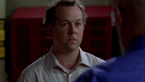 Still frame 9 from Breaking Bad Season 3 Episode 8