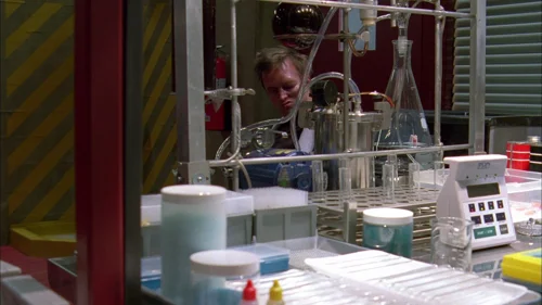 Still frame 30 from Breaking Bad Season 3 Episode 8