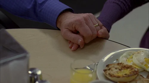Still frame 40 from Breaking Bad Season 3 Episode 8