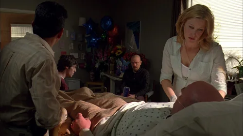 Still frame 13 from Breaking Bad Season 3 Episode 9