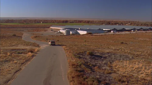 Still frame 32 from Breaking Bad Season 3 Episode 9