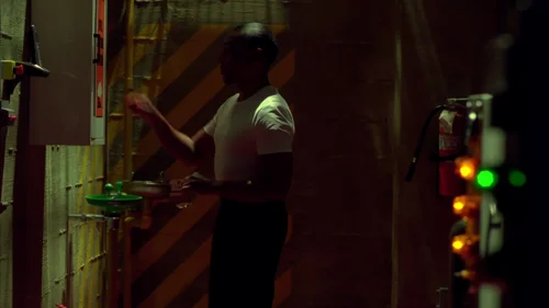 Still frame 55 from Breaking Bad Season 4 Episode 1