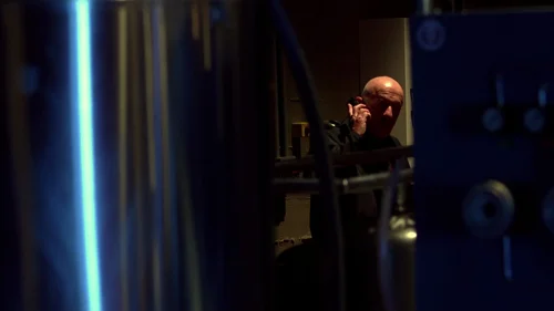 Still frame 12 from Breaking Bad Season 4 Episode 1