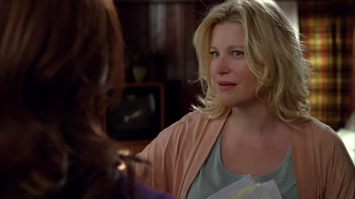Still frame 14 from Breaking Bad Season 4 Episode 1