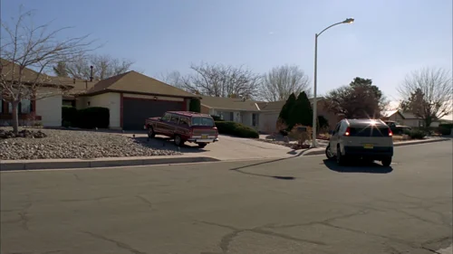 Still frame 17 from Breaking Bad Season 4 Episode 1