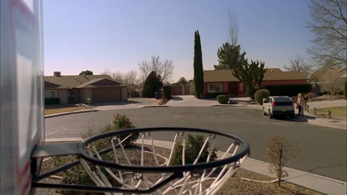 Still frame 18 from Breaking Bad Season 4 Episode 1