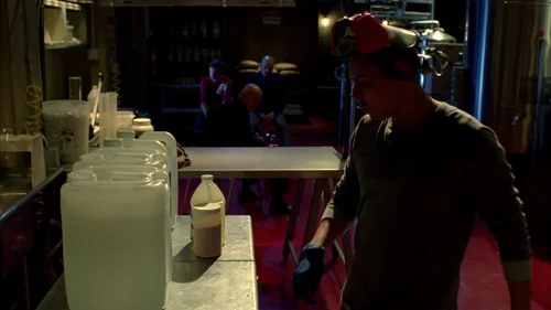 Still frame 21 from Breaking Bad Season 4 Episode 1