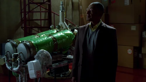 Still frame 2 from Breaking Bad Season 4 Episode 1