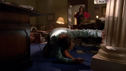 Still frame 25 from Breaking Bad Season 4 Episode 1