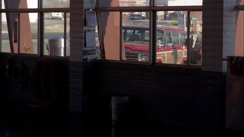 Still frame 42 from Breaking Bad Season 4 Episode 2