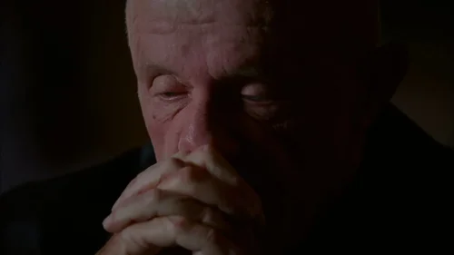 Still frame 6 from Breaking Bad Season 4 Episode 2