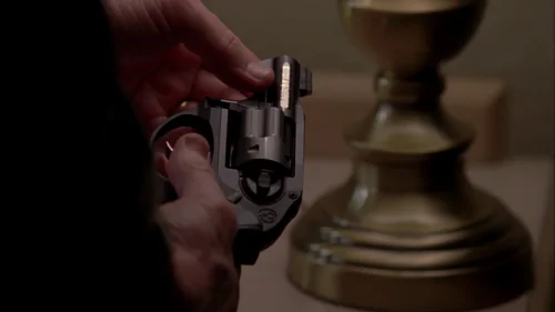 Still frame 3 from Breaking Bad Season 4 Episode 2