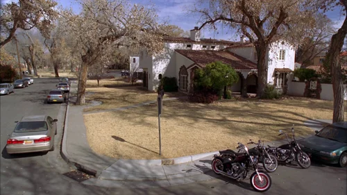 Still frame 35 from Breaking Bad Season 4 Episode 2