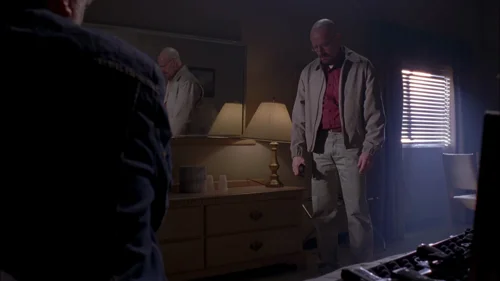 Still frame 4 from Breaking Bad Season 4 Episode 2