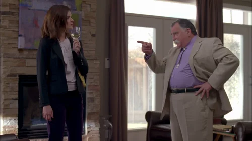 Still frame 10 from Breaking Bad Season 4 Episode 3