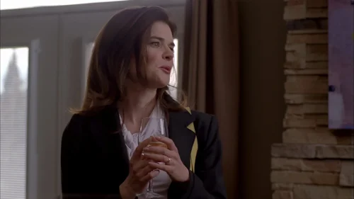 Still frame 11 from Breaking Bad Season 4 Episode 3