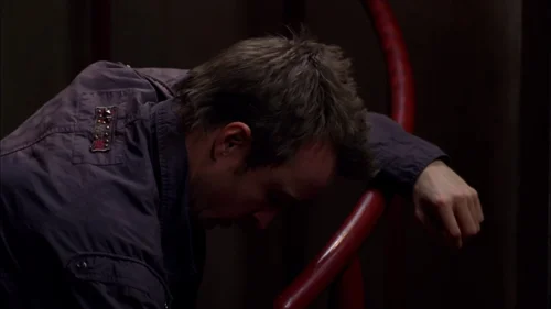 Still frame 15 from Breaking Bad Season 4 Episode 3