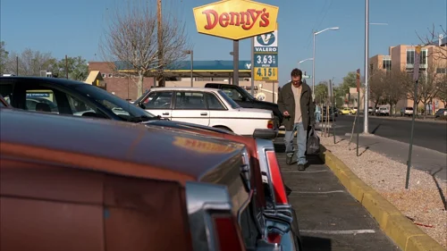 Still frame 6 from Breaking Bad Season 5 Episode 1